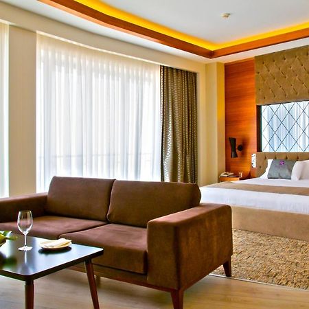 Malpas Hotel Ájosz Epíktitosz Kültér fotó