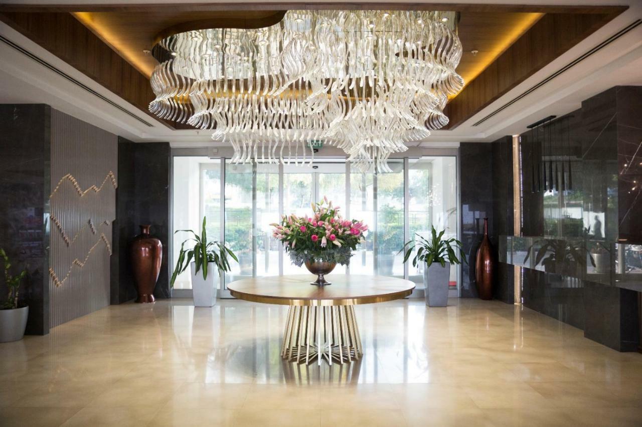 Malpas Hotel Ájosz Epíktitosz Kültér fotó