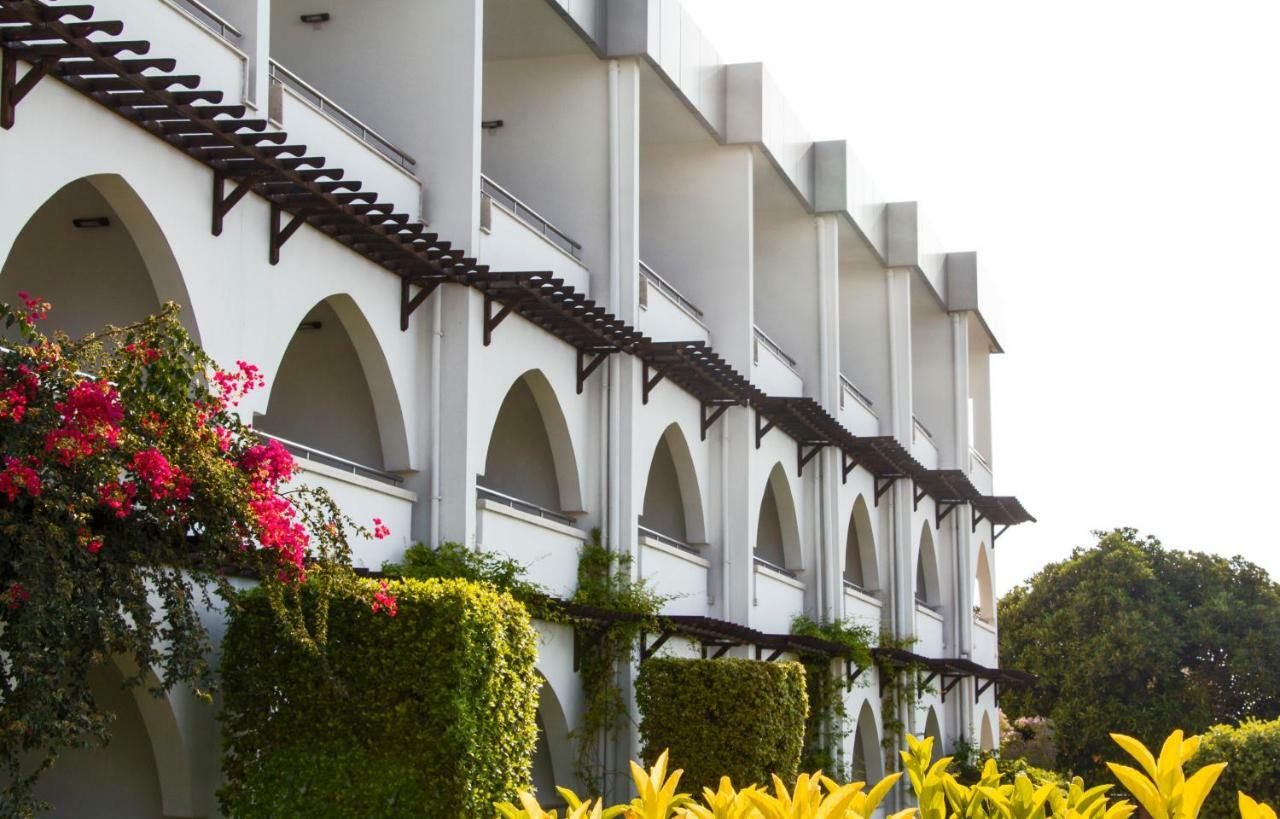 Malpas Hotel Ájosz Epíktitosz Kültér fotó