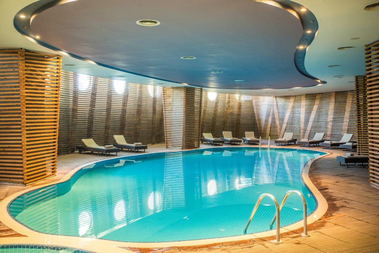Malpas Hotel Ájosz Epíktitosz Kültér fotó