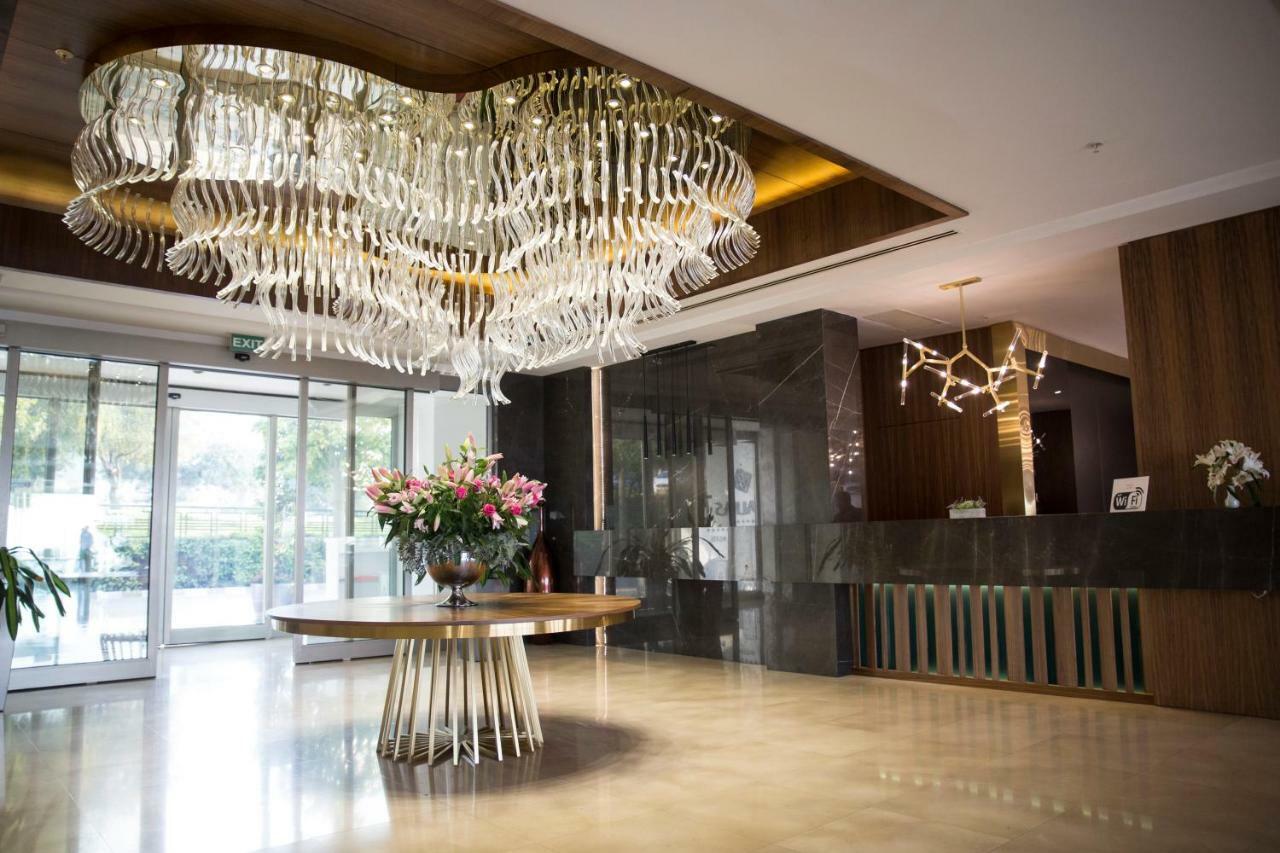 Malpas Hotel Ájosz Epíktitosz Kültér fotó