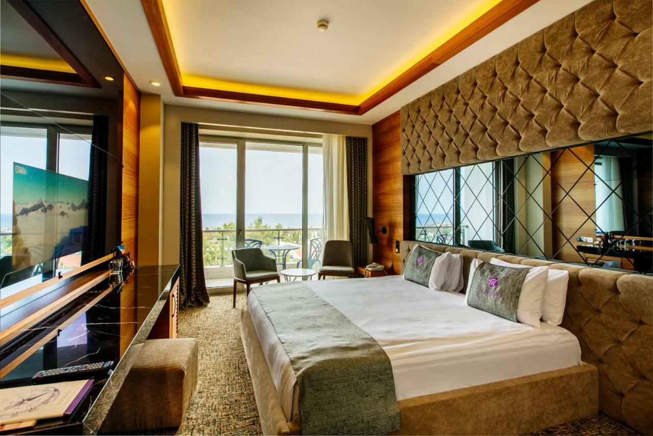 Malpas Hotel Ájosz Epíktitosz Kültér fotó