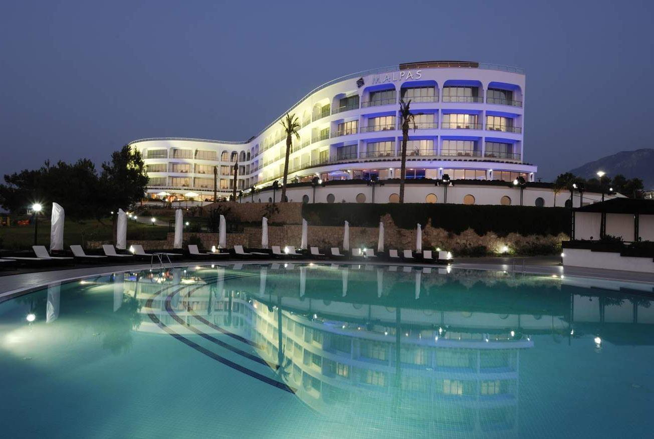 Malpas Hotel Ájosz Epíktitosz Kültér fotó